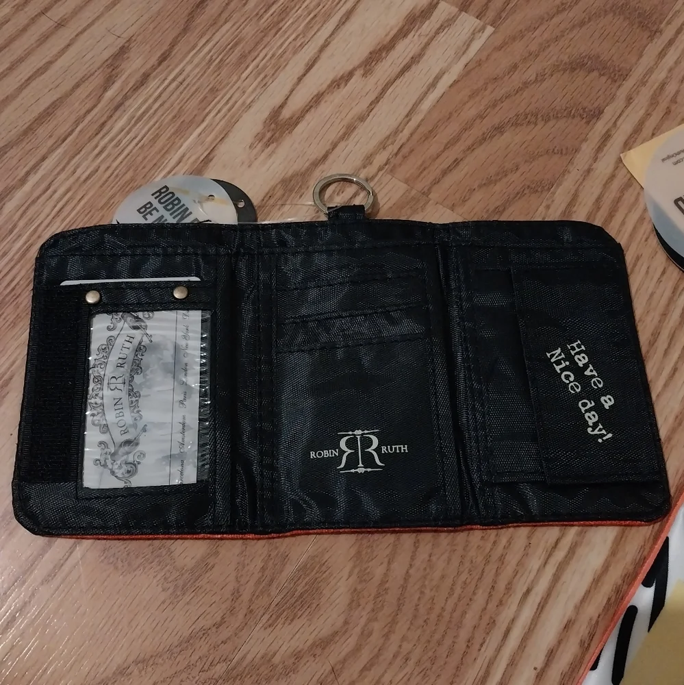 Robin Ruth Miami purse and wallet - Picture 5 of 7